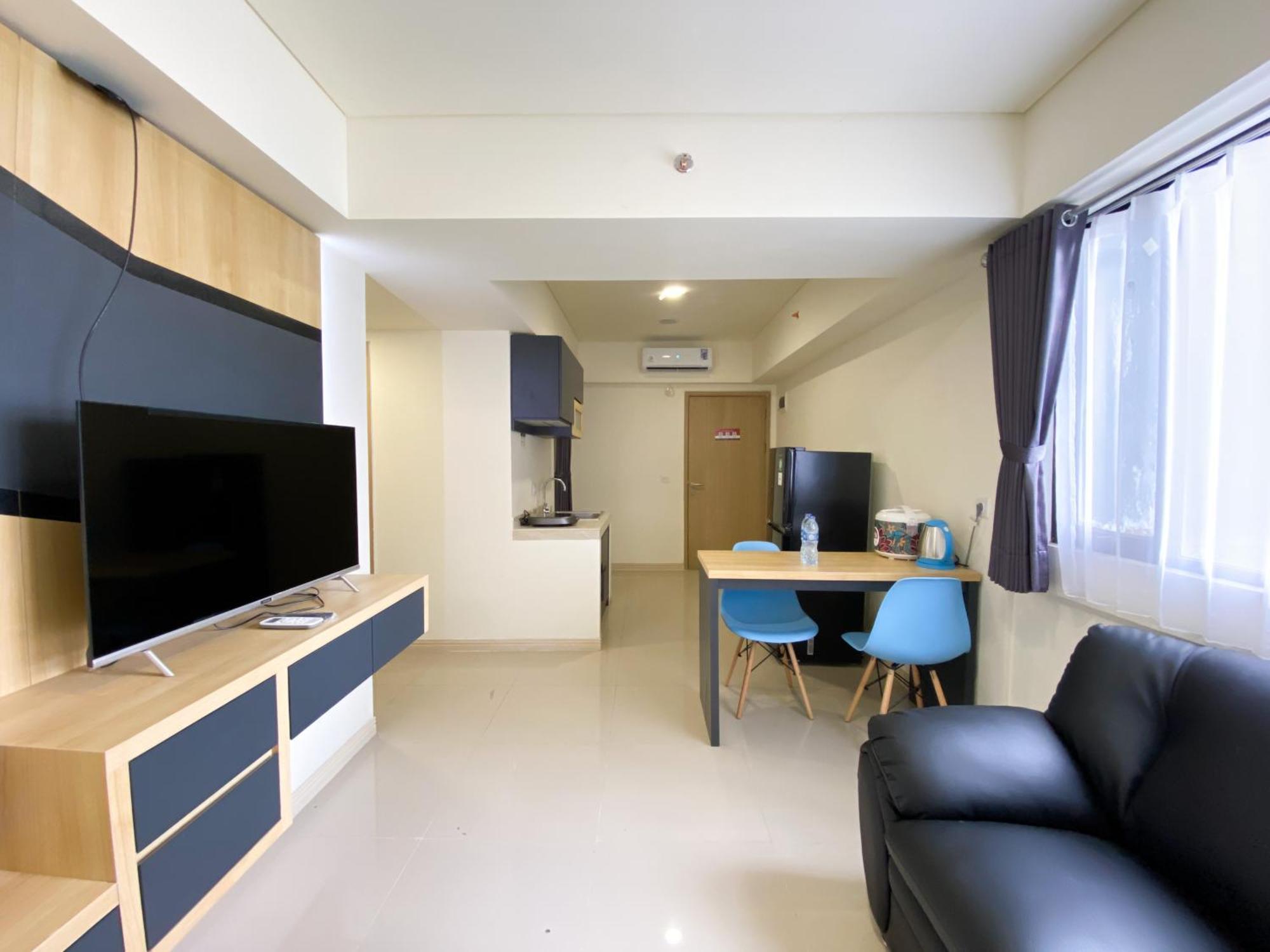 Cozy Living And Simply 2Br At Meikarta Apartment By Travelio チカラン エクステリア 写真